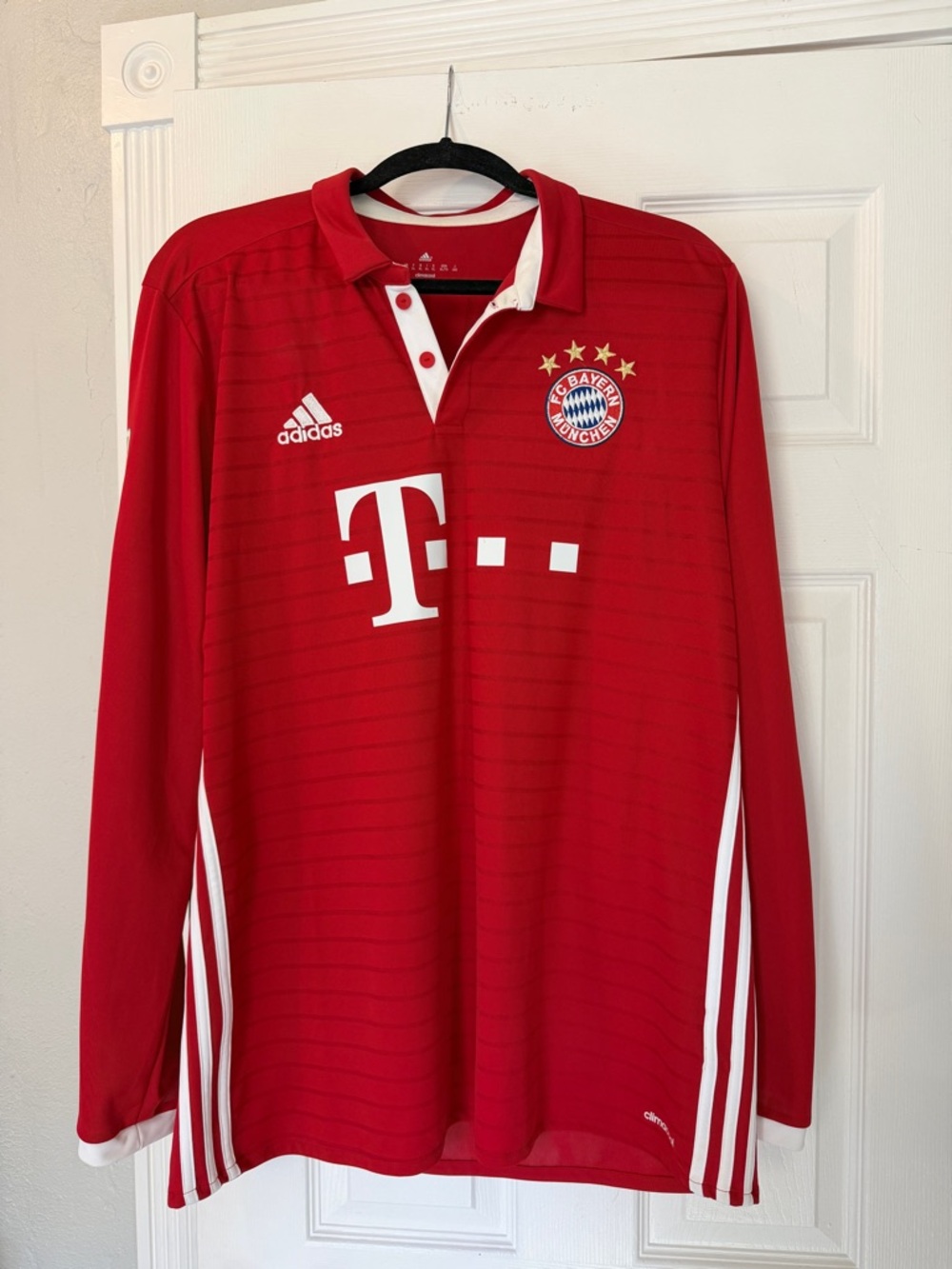 adidas Red Bayern Munich Bundesliga Muller 25 Patch Long Sleeve Jersey